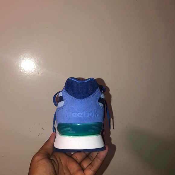 three blue Reebok classics - Picture 2 of 7